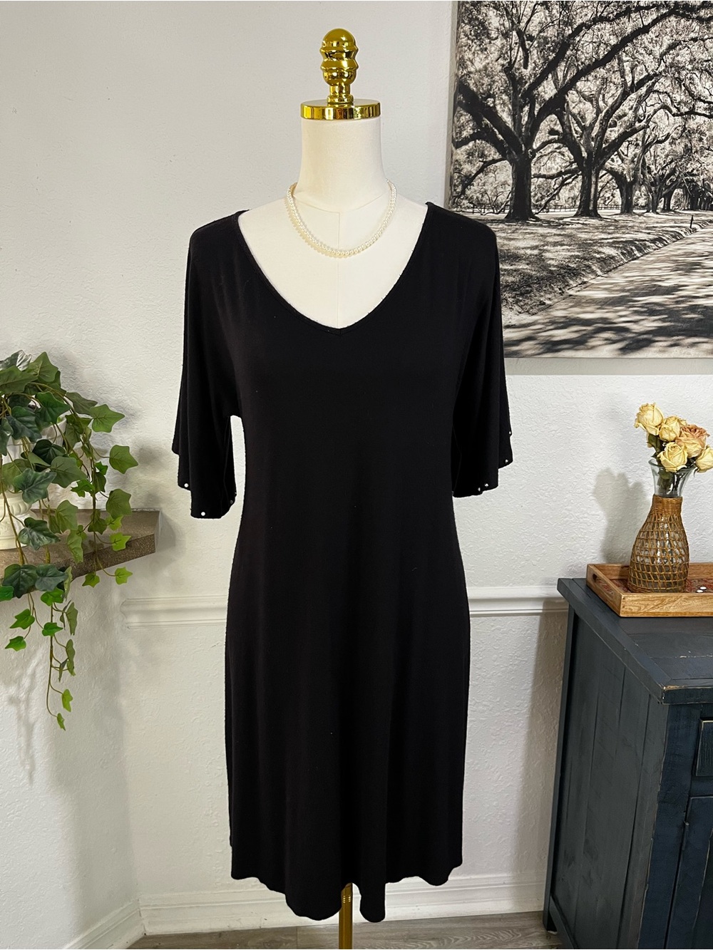 Apt. 9 Black V-Neck Midi Dress
